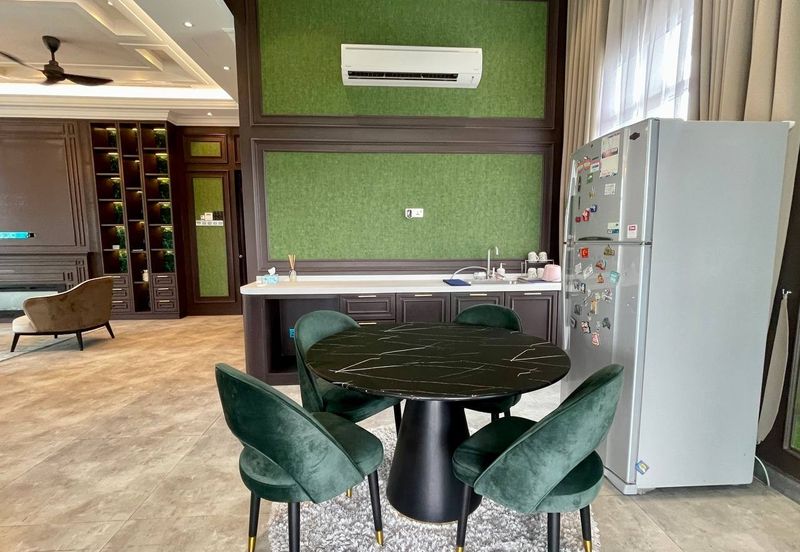 Putra Hill Residency