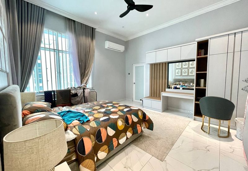 Putra Hill Residency