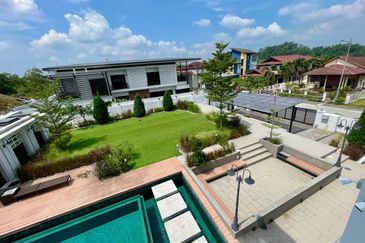 Putra Hill Residency