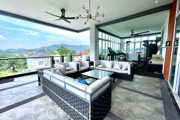 Putra Hill Residency