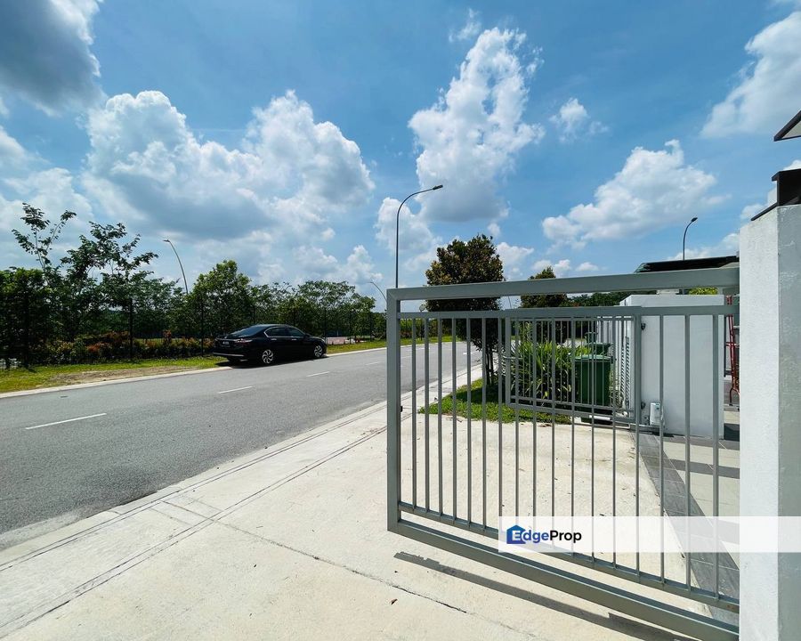 Facing OPEN Double Storey Ecohill 2 (Alexus 1) Semenyih, Selangor, Semenyih