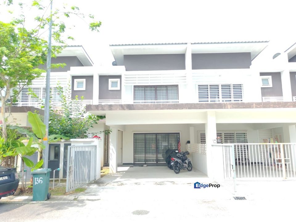 DEPAN  SURAU Laman Azalea Nilai Impian, Negeri Sembilan, Seremban