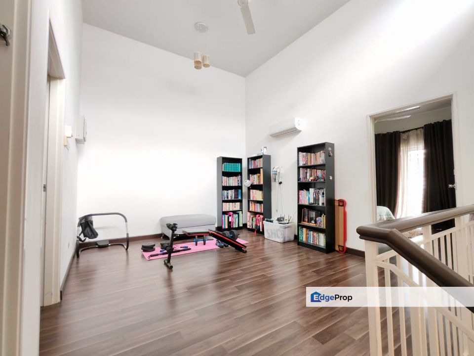 DEPAN  SURAU Laman Azalea Nilai Impian, Negeri Sembilan, Seremban