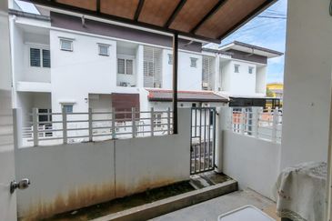 NILAI IMPIAN (LAMAN AZALEA)