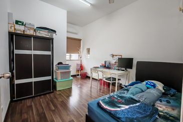 NILAI IMPIAN (LAMAN AZALEA)