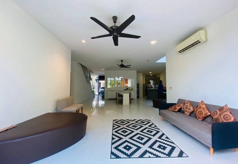 Mirage By The Lake @ Perdana Lakeview West