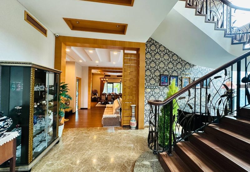 Perdana Lakeview East