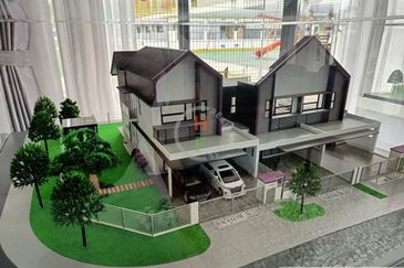 Iris Encorp Cahaya Alam