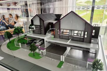 Iris Encorp Cahaya Alam