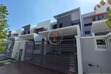 Iris Encorp Cahaya Alam