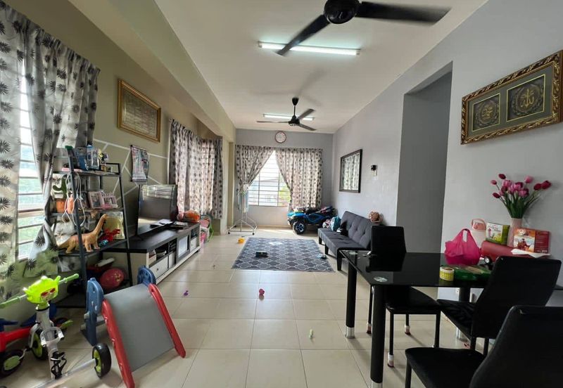 Laman Suria e-Resort Apartment