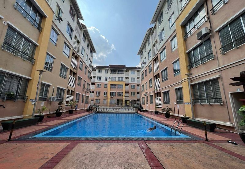Laman Suria e-Resort Apartment