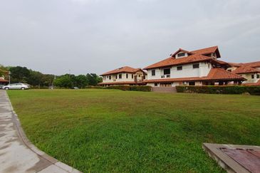 Putrajaya Bungalow Lot Persint 16