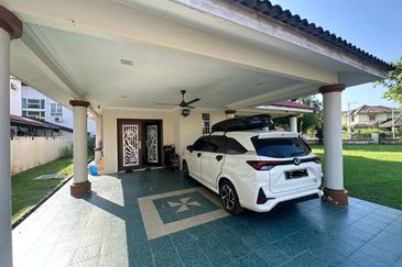 Taman Tasik Semenyih (Lake Residence)