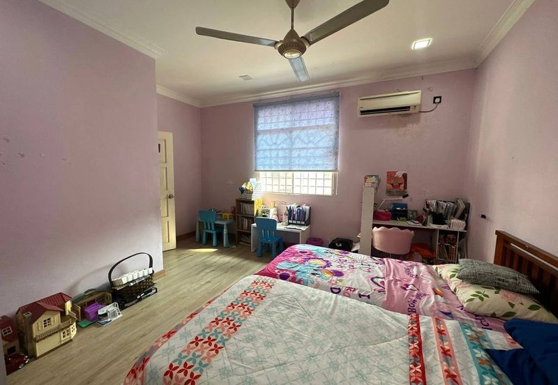 Taman Tasik Semenyih (Lake Residence)