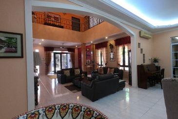 Jalan Suasana, Bandar Tun Hussein Onn