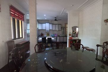 Jalan Suasana, Bandar Tun Hussein Onn