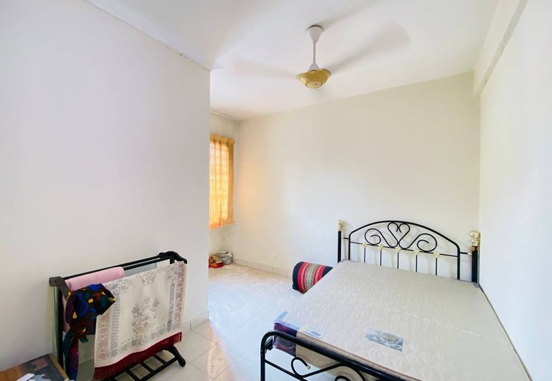 Taman Sri Batu Caves