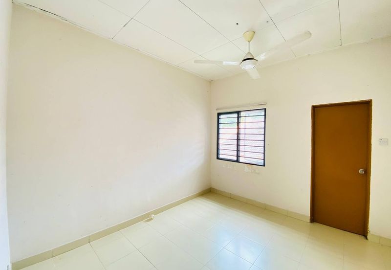 Taman Desa Saujana *