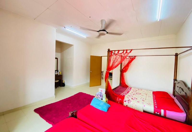 Taman Desa Saujana *