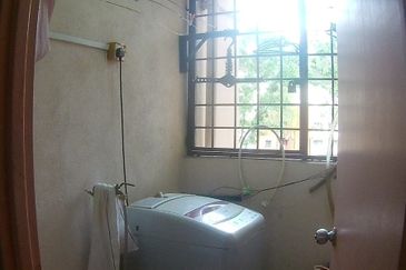 Pangsapuri Putra Damai