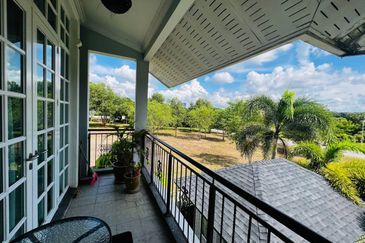 Perdana Lakeview East