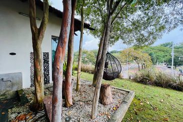 Prime Balinese Bungalow 3 Storey at Presint 10 Putrajaya