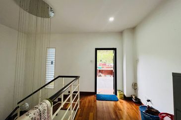 Perdana Lakeview East