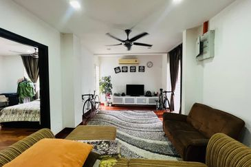 Perdana Lakeview East