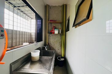 Perdana Lakeview East