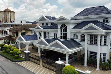 BUNGALOW WHITE HOUSE SETIAWANGSA KUALA LUMPUR