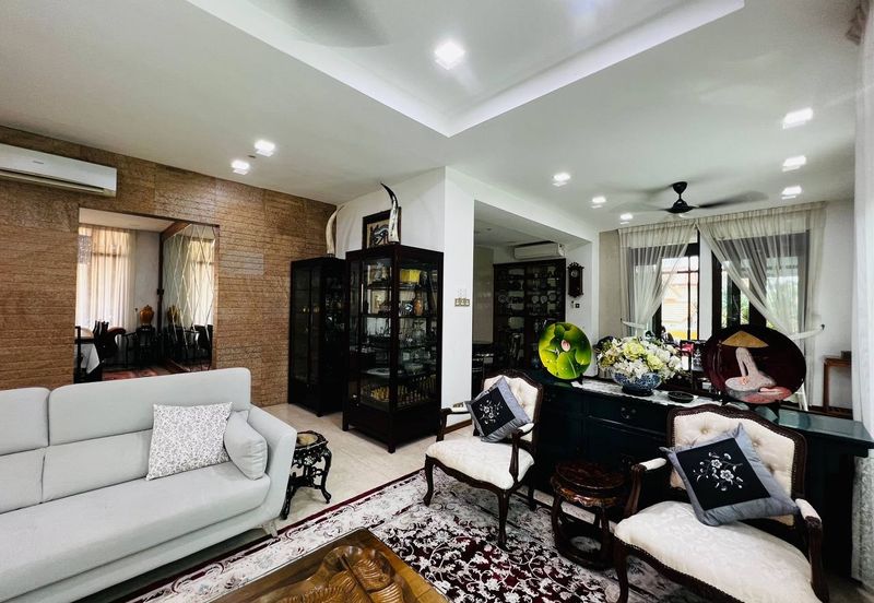 Luxurious Corner Kenny Hills Bungalow in the Heart of Bukit Tunku 