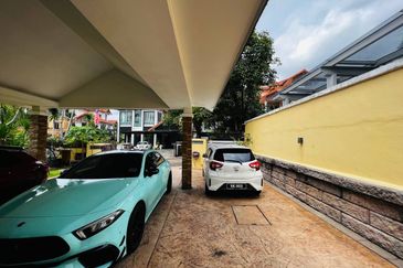 Luxurious Corner Kenny Hills Bungalow in the Heart of Bukit Tunku 