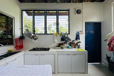 4 STOREY BUNGALOW TAMAN DUTA, KUALA LUMPUR 