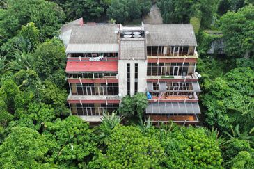 4 STOREY BUNGALOW TAMAN DUTA, KUALA LUMPUR 