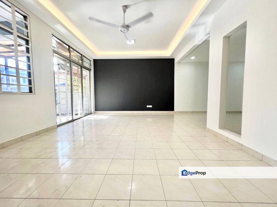 [Renovated] Double Storey, Taman Mawar Salak Tinggi, Sepang, Selangor, Sepang