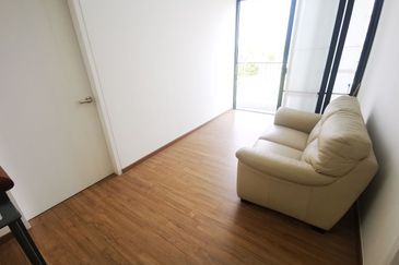 Lucent Residence @ twentyfive.7