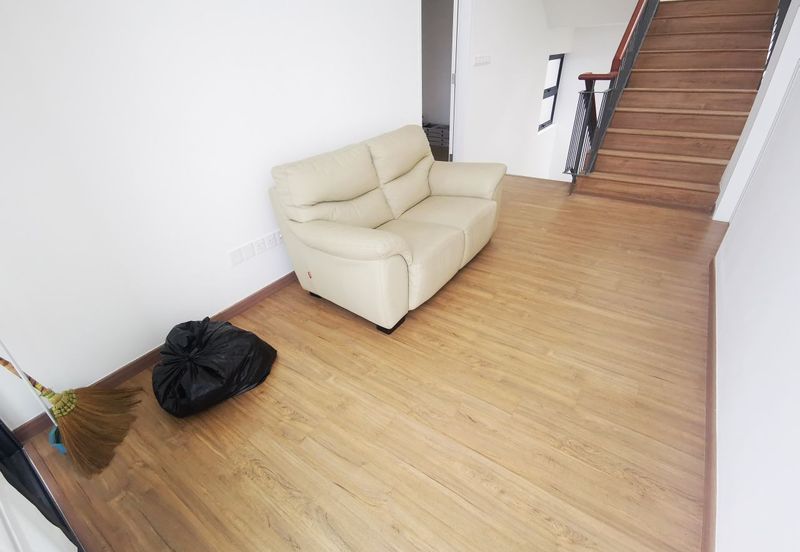 Lucent Residence @ twentyfive.7