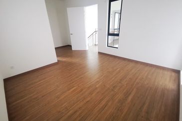 Lucent Residence @ twentyfive.7