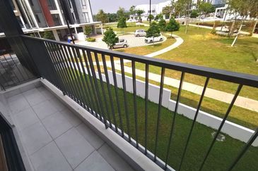 Lucent Residence @ twentyfive.7