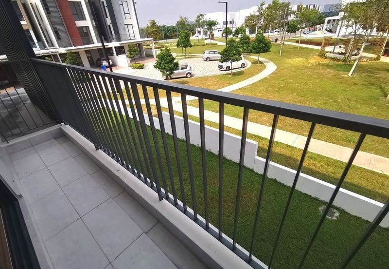 Lucent Residence @ twentyfive.7