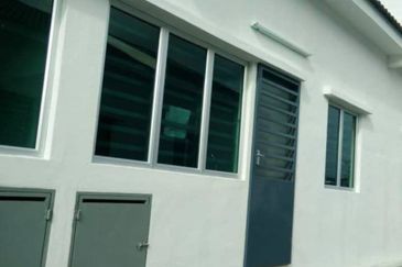 TERES SETINGKAT TAMAN TRONOH UNIVERSITI LALUAN 1