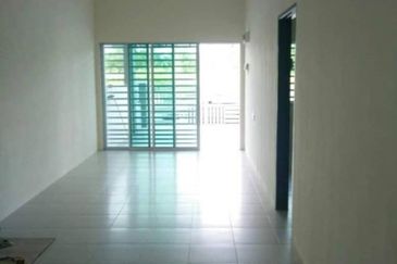 TERES SETINGKAT TAMAN TRONOH UNIVERSITI LALUAN 1