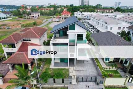 NEW MODERN 2.5 STOREY BUNGALOW, TAMAN UNIVERSITI BANGI NEAR GMI AND UKM, Selangor, Bangi