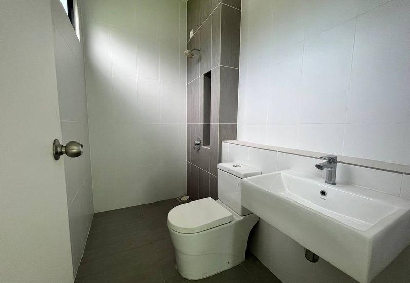 Tenderfields @ Eco Majestic