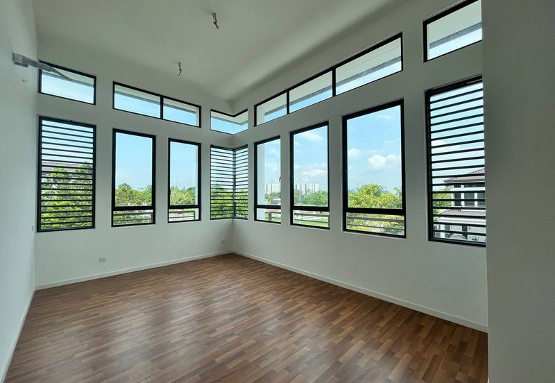 Tenderfields @ Eco Majestic