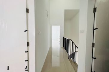 Reef Of Tropics, Setia Eco Glades