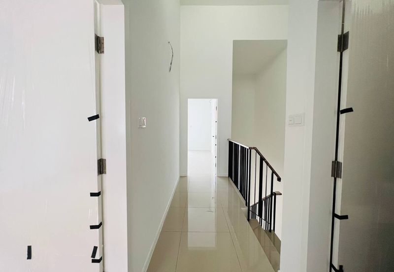 Reef Of Tropics, Setia Eco Glades