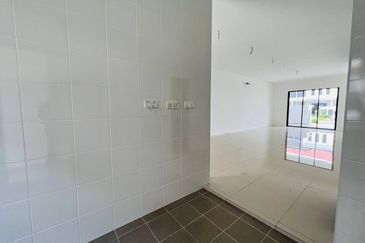 Reef Of Tropics, Setia Eco Glades