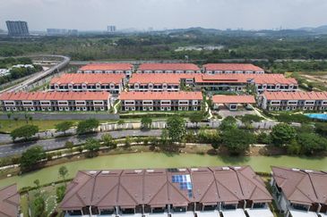 Reef Of Tropics, Setia Eco Glades